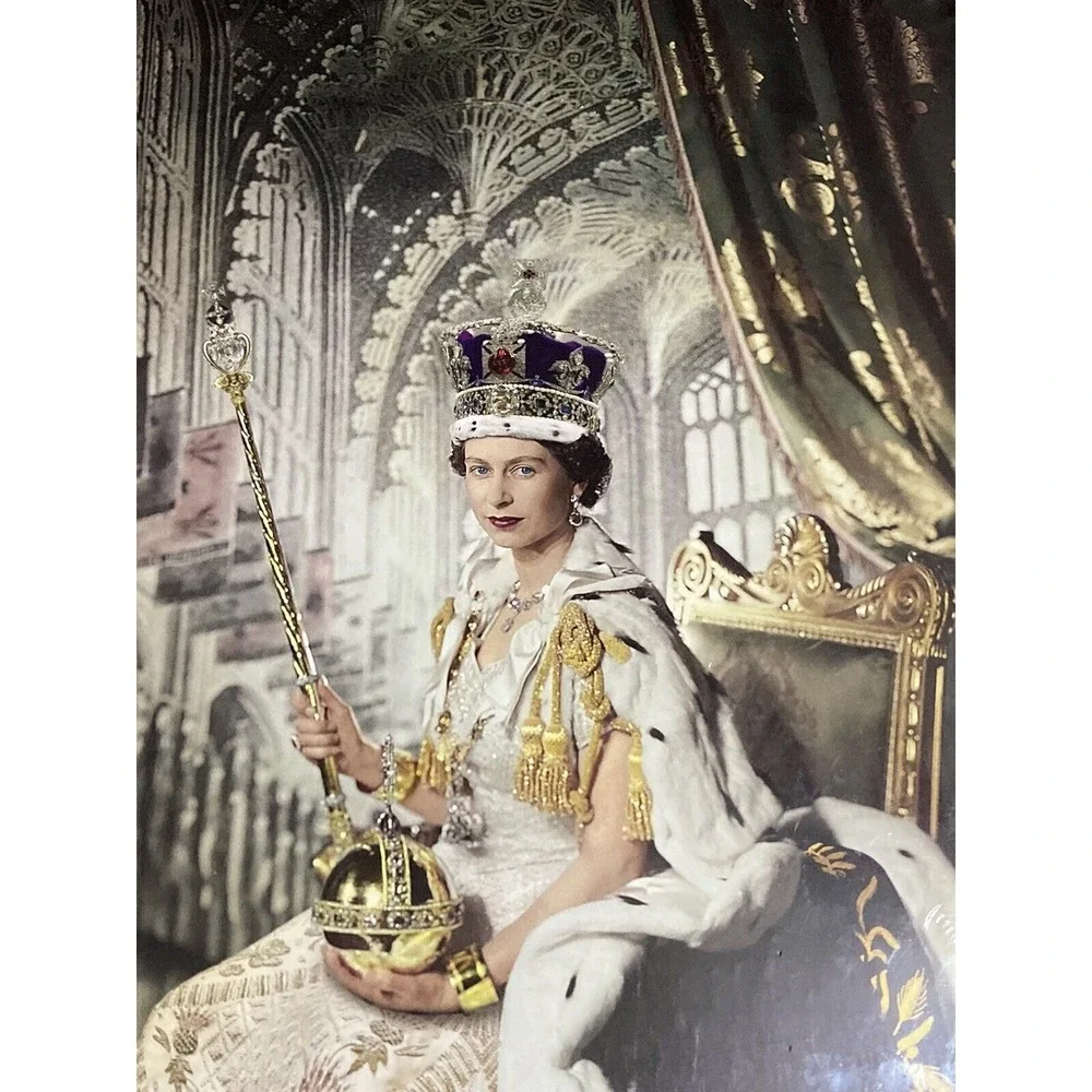 Queen Elizabeth II Jigsaw Puzzle - 1,000 Piece HRM‎ Coronation Day Puzzle